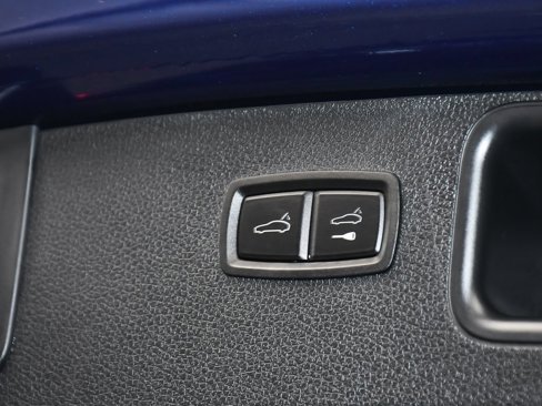 Used 2022 Porsche Macan image 63