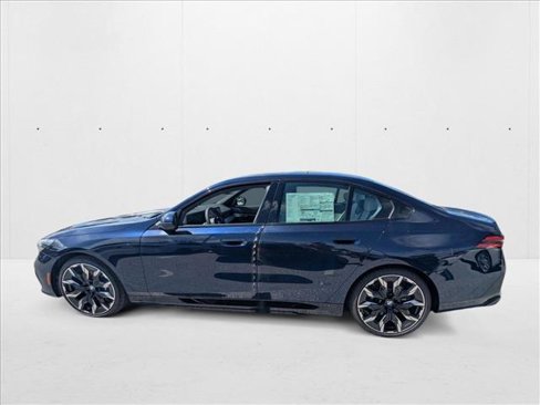 New 2026 BMW i5 eDrive40 w/ M Sport Package image 5
