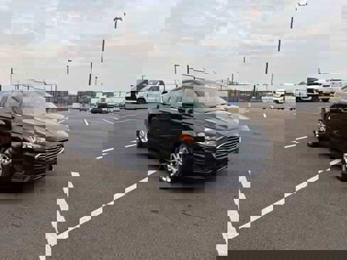 Certified 2020 Ford Fusion SE image 6