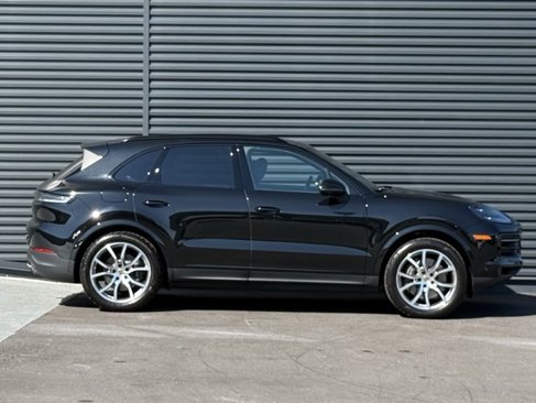 Certified 2024 Porsche Cayenne image 8