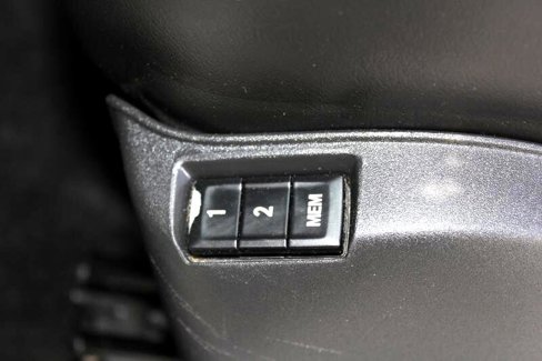 Used 2016 Chevrolet Equinox LTZ w/ Enhanced Convenience Package image 12