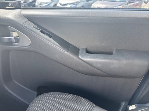Used 2014 Nissan Frontier PRO-4X image 17