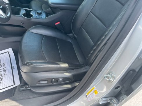 Used 2022 GMC Terrain SLT image 21