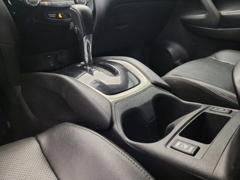 Used 2016 Nissan Rogue SL image 26
