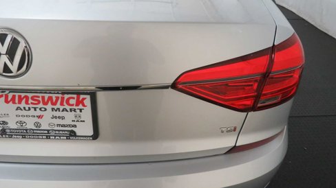 Used 2016 Volkswagen Passat 1.8T S w/ Lighting Package (P06) image 18