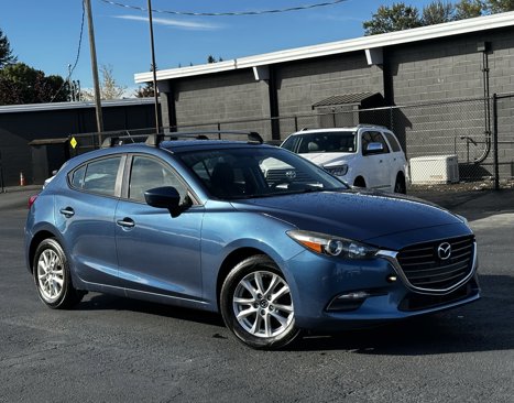 Used 2017 MAZDA MAZDA3 Sport image 2