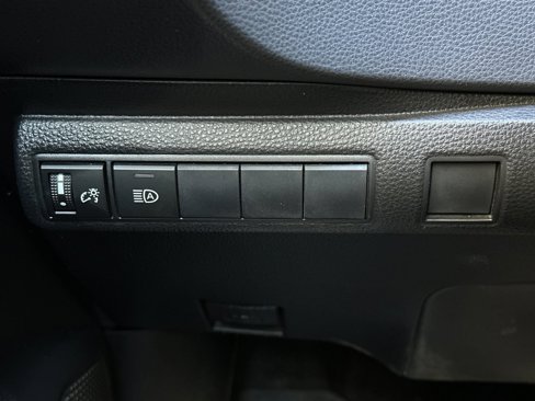 Used 2020 Toyota Corolla LE image 29