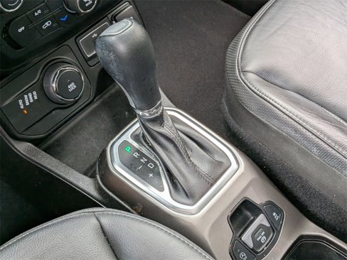 Used 2020 Jeep Renegade Limited w/ UConnect 8.4 Nav Group image 14