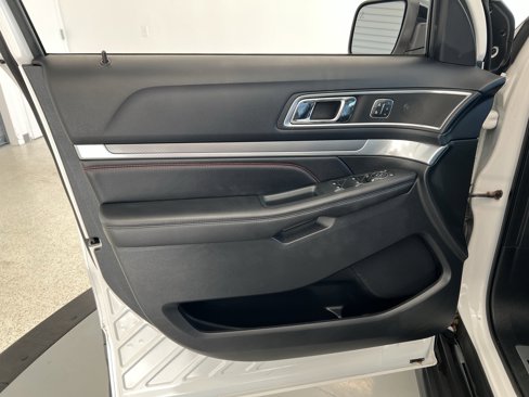 Used 2016 Ford Explorer Sport w/ Equipment Group 401A image 26