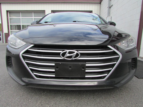 Used 2018 Hyundai Elantra SEL image 2