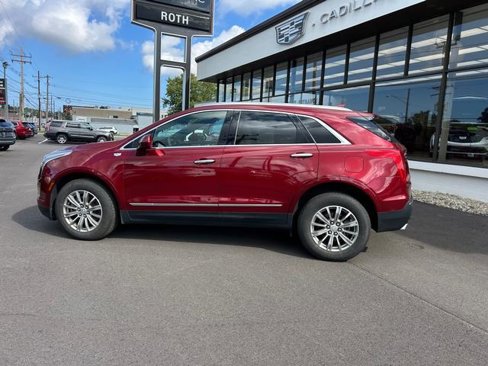 Used 2018 Cadillac XT5 Luxury w/ Driver Awareness Package image 6