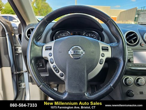 Used 2011 Nissan Rogue SV w/ SL Pkg image 26