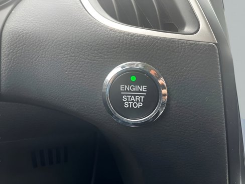 Used 2024 Ford Edge SEL image 25