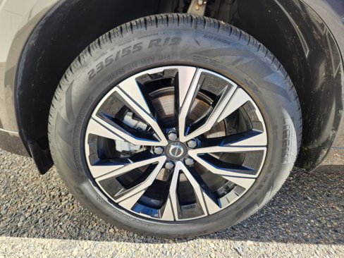 Certified 2025 Volvo XC60 B5 Plus image 19
