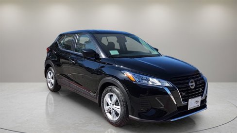 Certified 2025 Nissan Kicks Play S image 1