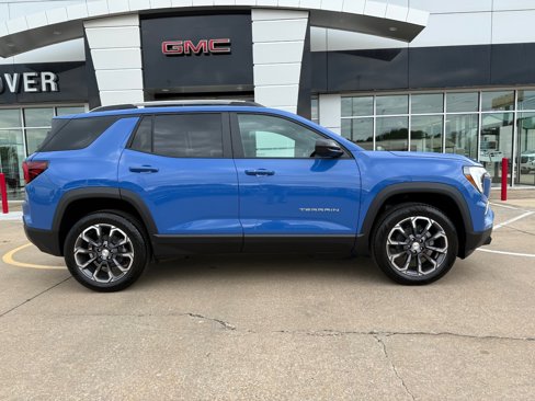 New 2026 GMC Terrain Elevation w/ Elevation Premium Package image 3