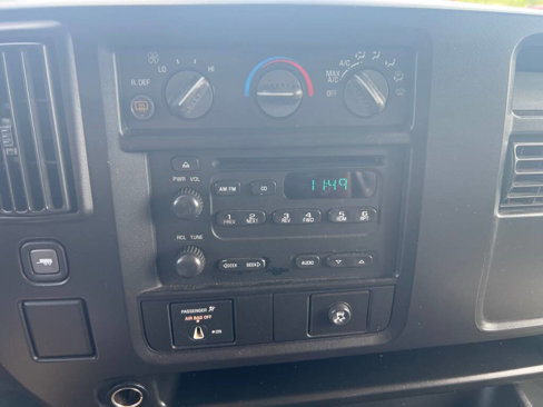 Used 2005 Chevrolet Express 3500 Extended Passenger w/ LS Preferred Equipment Group image 14