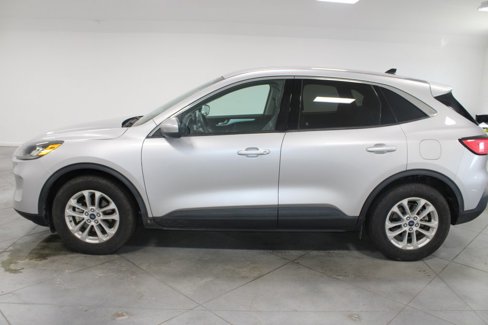 Used 2020 Ford Escape SE image 6