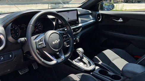 Used 2022 Kia Forte GT-Line image 2