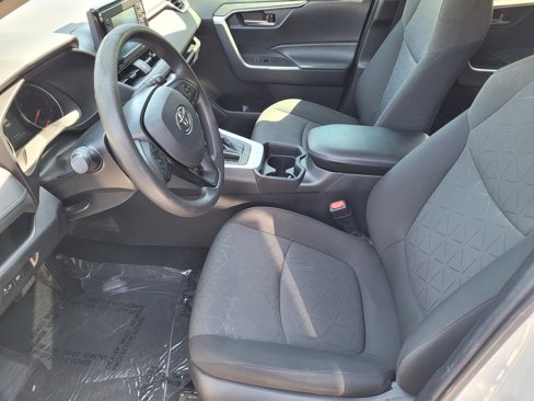Used 2021 Toyota RAV4 XLE image 14