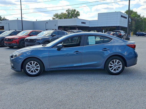 Used 2015 MAZDA MAZDA3 i Touring w/ Technology Package image 4