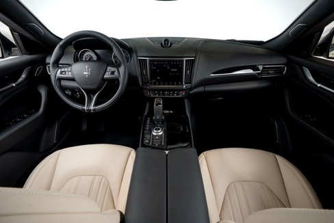 Used 2022 Maserati Levante GT image 32