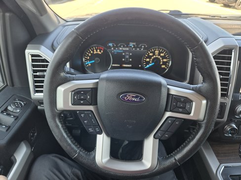 Used 2016 Ford F150 Lariat w/ Equipment Group 502A Luxury image 8
