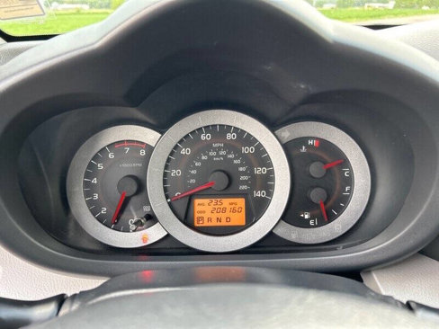 Used 2009 Toyota RAV4 4WD w/ 3rd Row image 24