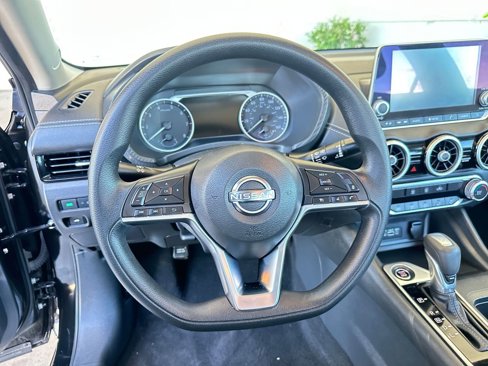 Used 2024 Nissan Sentra SV image 28