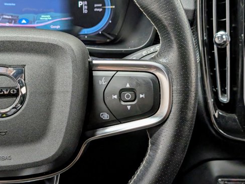 Used 2021 Volvo XC40 P8 Recharge w/ Advanced Package image 34
