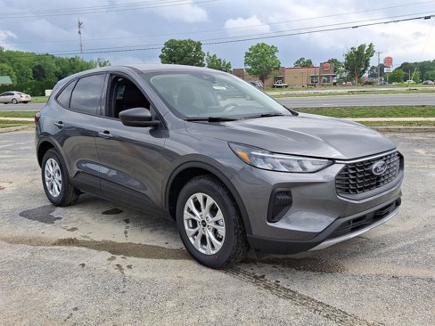 New 2025 Ford Escape Active image 2