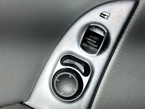 Used 2006 Jeep Liberty Limited image 28