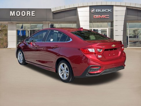 Used 2017 Chevrolet Cruze LT w/ Sun And Sound Package image 6