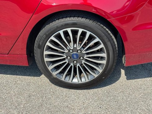 Used 2017 Ford Fusion SE w/ Fusion SE Technology Package image 7