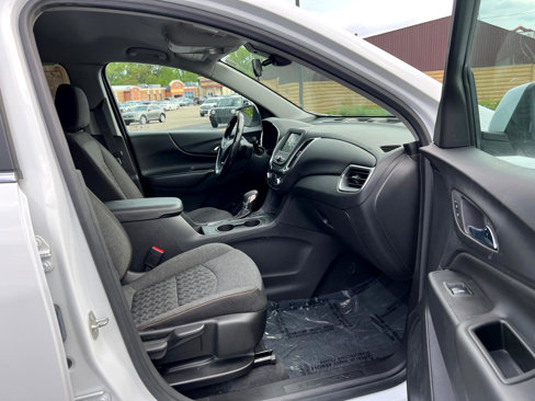 Used 2022 Chevrolet Equinox LT image 39
