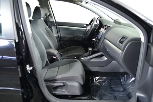 Used 2009 Volkswagen Rabbit S image 20