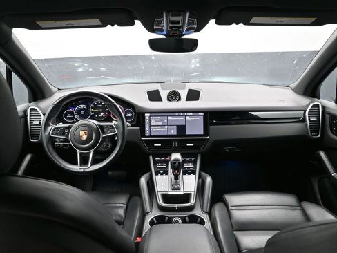 Certified 2020 Porsche Cayenne E-Hybrid w/ Premium Plus Package image 18