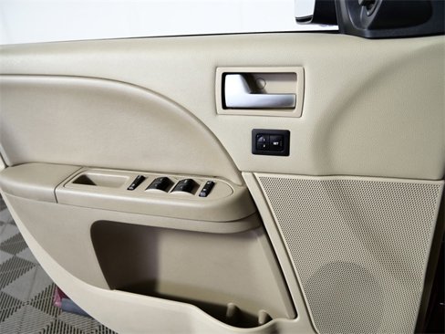 Used 2006 Ford Five Hundred Limited image 21