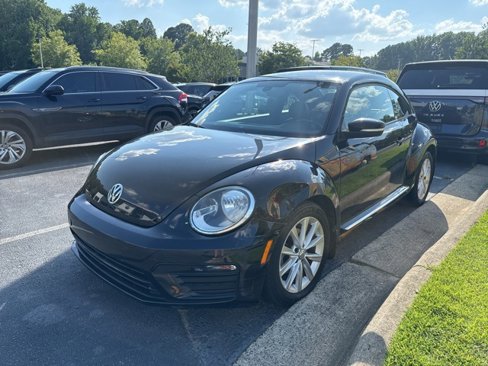 Used 2018 Volkswagen Beetle 2.0T S image 10