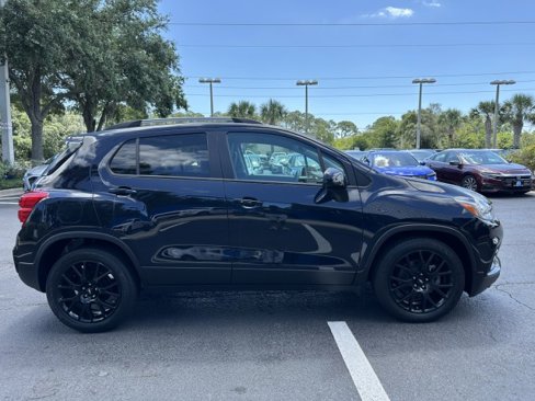 Used 2022 Chevrolet Trax LT w/ Sport Edition image 8