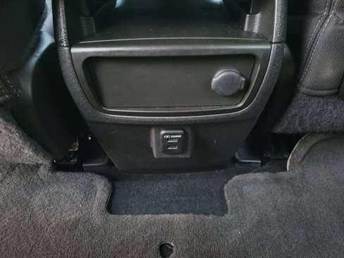 Used 2016 GMC Acadia SLE image 10