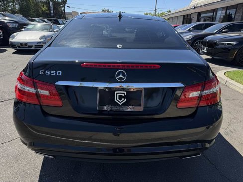 Used 2010 Mercedes-Benz E 550 Coupe image 5