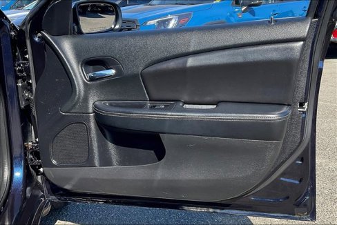Used 2012 Chrysler 200 Limited image 21