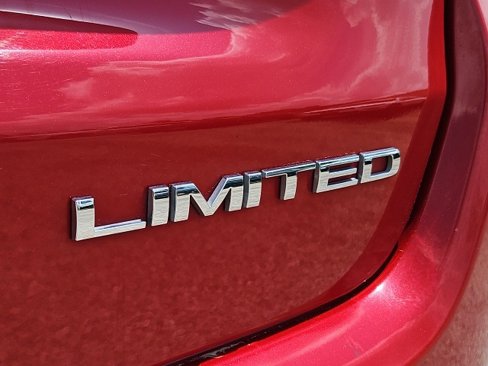 Used 2023 Jeep Compass Limited image 35