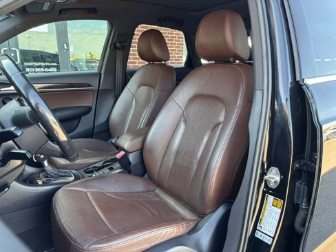 Used 2016 Audi Q3 2.0T Prestige w/ Prestige Package image 23