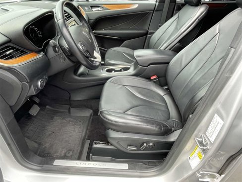 Used 2018 Lincoln MKC Reserve image 16