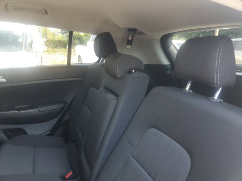 Used 2021 Kia Sportage LX image 9