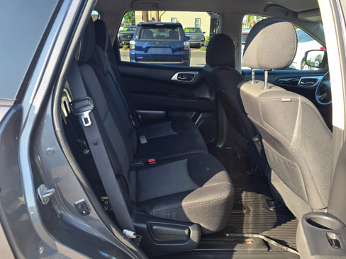 Used 2017 Nissan Pathfinder S image 15