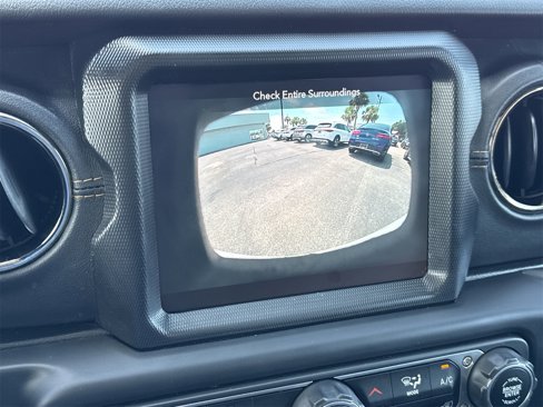 Used 2021 Jeep Wrangler Unlimited Sahara image 17