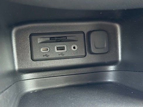 Used 2022 Chevrolet Equinox LT image 32